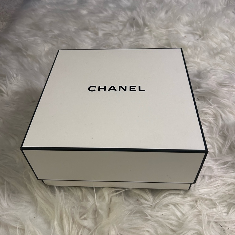 CHANEL Classic White Box